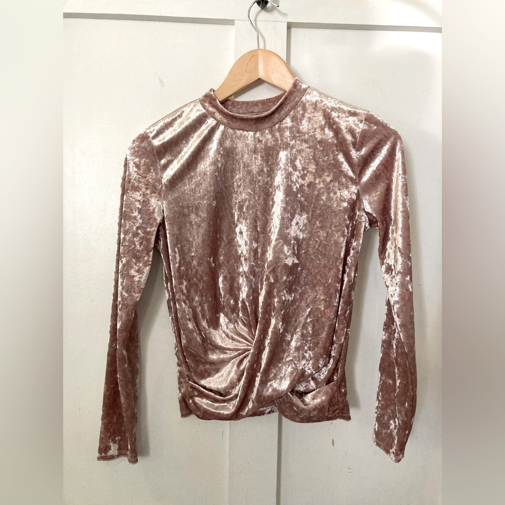 Takara pink velvet velour mock neck knot long sleeve top small